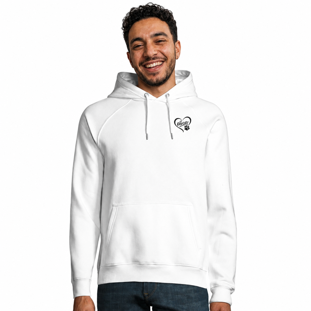 Propriétaire de Kaizen portant le hoodie L’Impérial blanc, vue de face